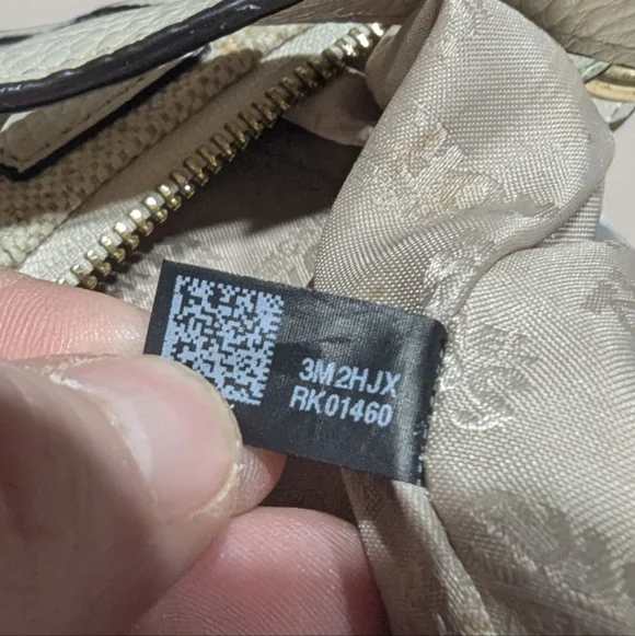 Michael Michael Kors Pebbled Leather Hobo Bag White Gold Tassel Crossbody - Picture 10 of 11